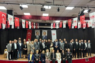 Yeni Parti Yalova 1. Olağan Kongresi'nde toplu fotoğraf